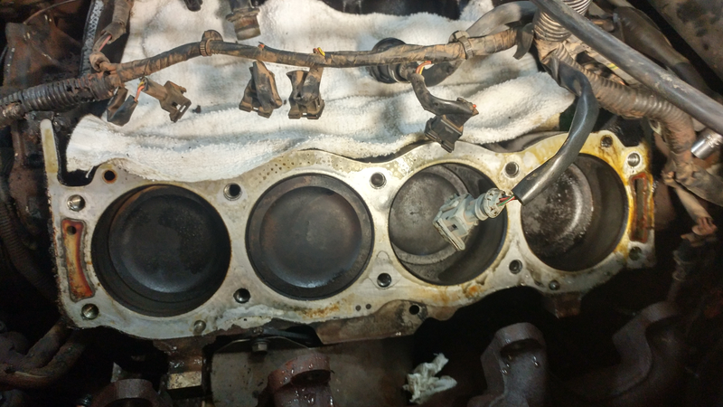 Illustration for article titled Tale of Two Head Gaskets - DisassemblyÂ